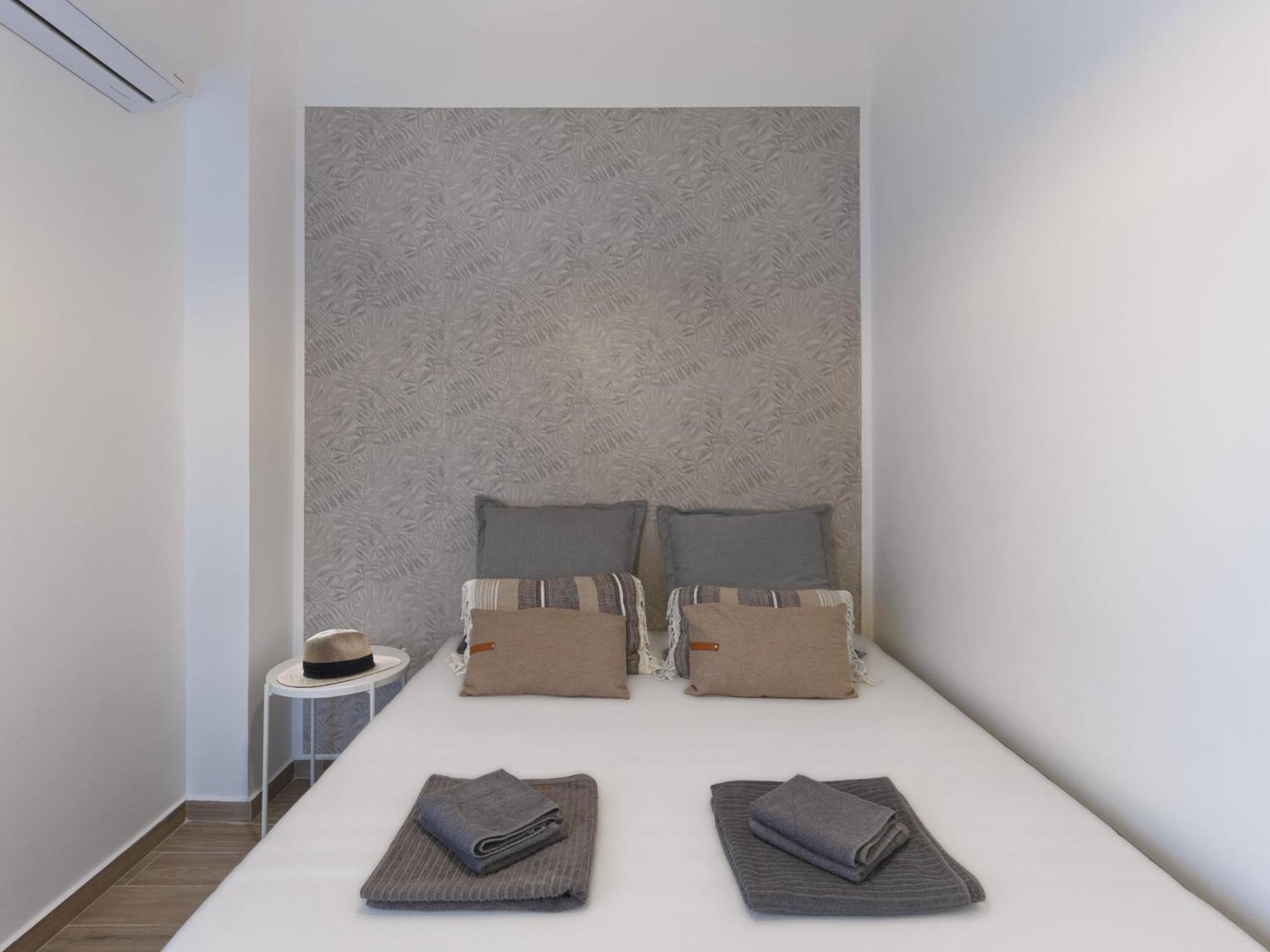 Beautiful Athenian With Terrace Apartment Athen